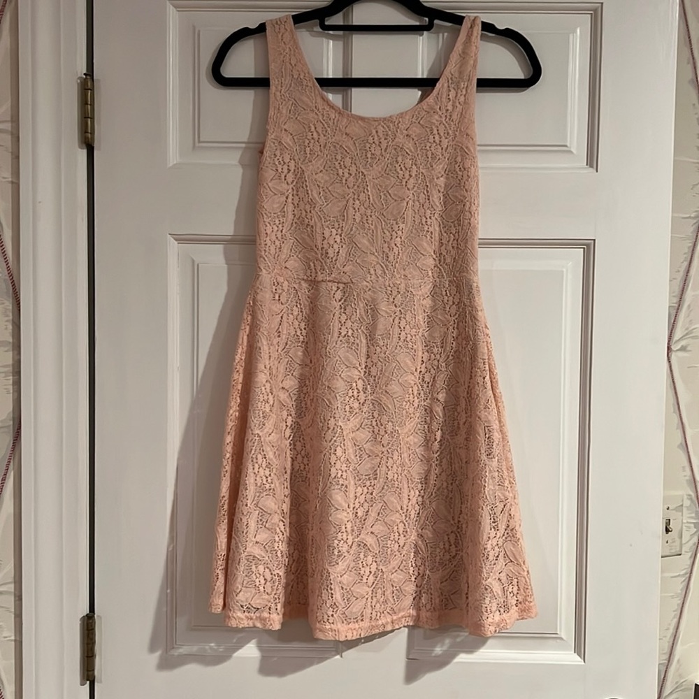 Amisu Pale Pink Midi Dress with Lace Pattern, New